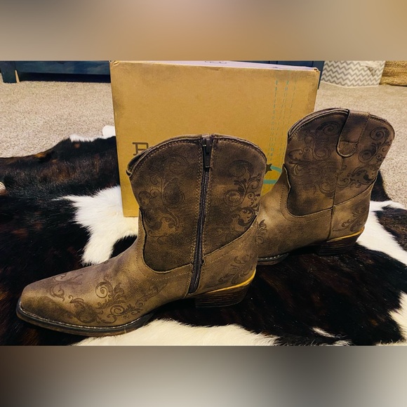Roper boots short brown size 8. Brand New! - Picture 3 of 9